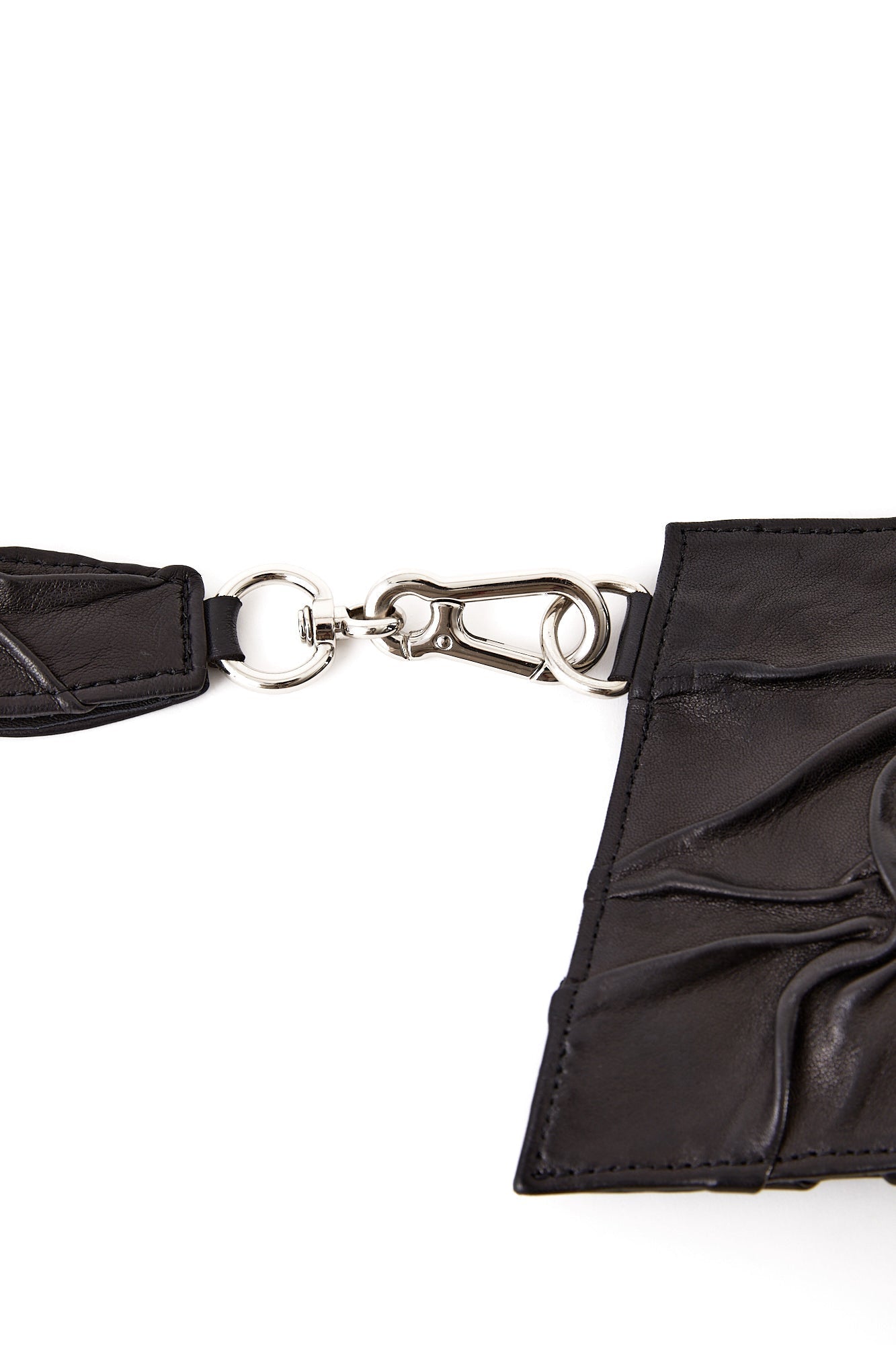 TEXTURED CLUTCH
