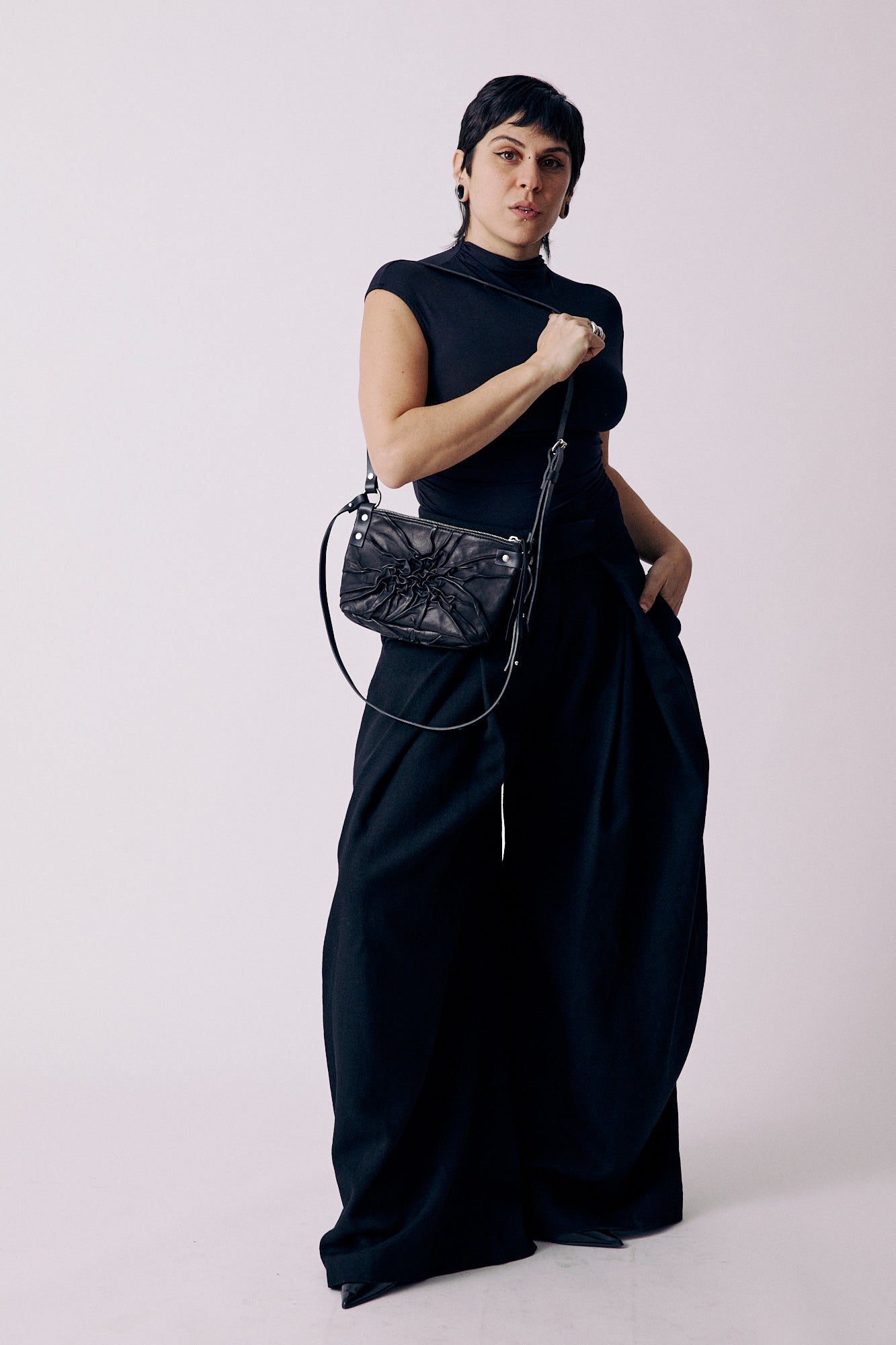 TEXTURED CROSS BAG