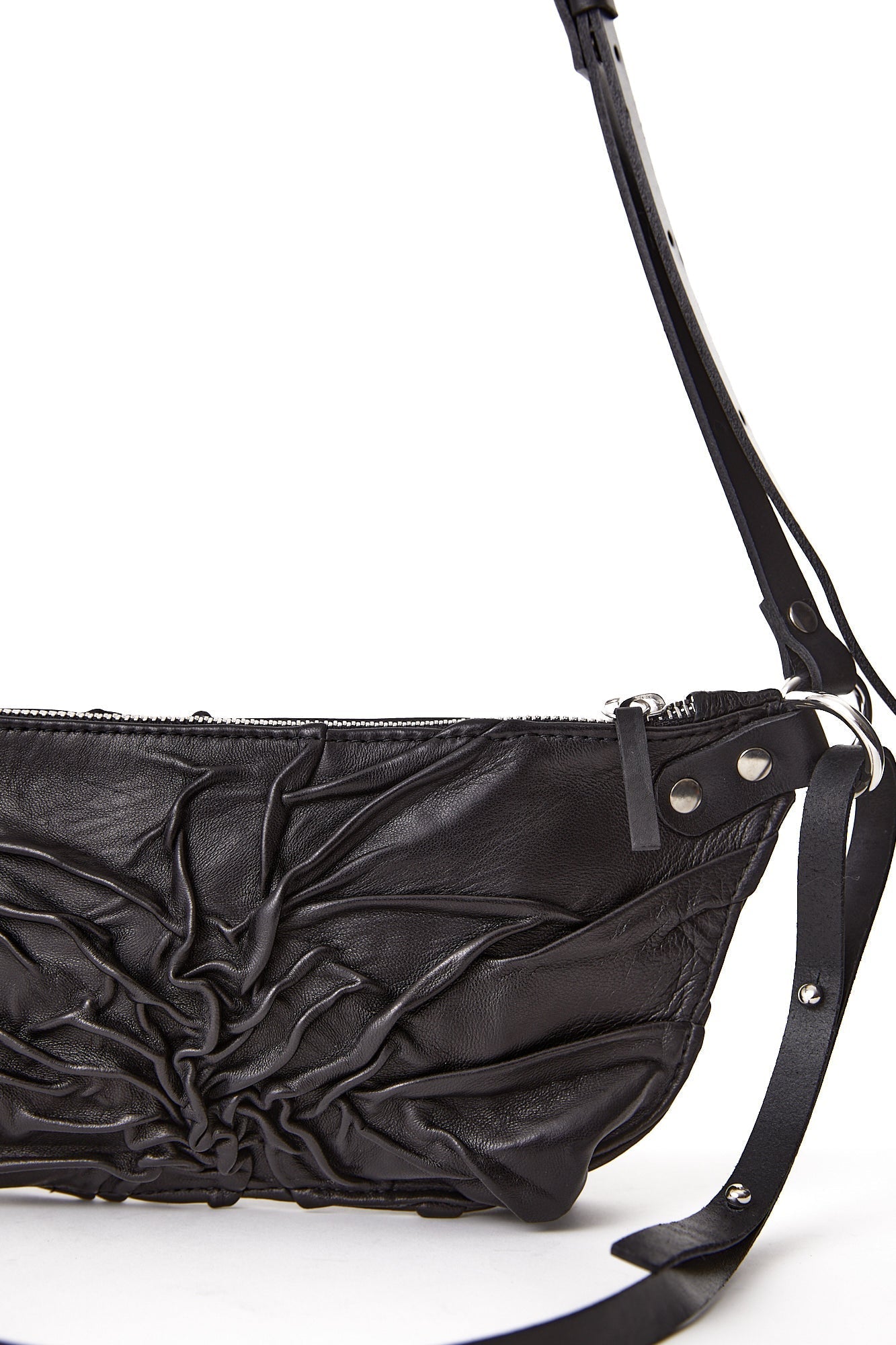 TEXTURED POUCH